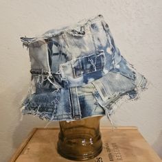 One of a kind denim bucket hat made with recycled denim jeans.  Every hat is unique.  Already machine washed and dryed for optimal distressed look.  Very comfortable on.   Ready to ship Rock Chick Style, Jean Jacket Patches, Denim Bucket Hat, Crop Jean Jacket, Fashionista Style, Diy Hat, Denim Patches, Patches Jacket, Upcycled Denim