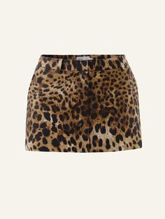 Unleash your wild side with our Power skort in Leopard! This mini skort perfectly combines style and functionality, offering a medium rise fit that's both flattering and comfortable. Beneath the chic leopard print skirt, you'll find built-in shorts, providing extra coverage and confidence for your active lifestyle. Plus, it features convenient pockets, ensuring you can carry your essentials with ease. Whether you're running errands or going out with friends, the Power skort in Leopard is your go Tight Mini Skirt Outfit, Leopard Print Clothes, Cheetah Halloween Costume, Leopard Mini Skirt, Printed Skirt Outfit, Cheetah Print Skirt, Leopard Print Mini Skirt, Leopard Outfits, Leopard Print Skirt