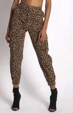 Let There Be Leopard! Brown Cheetah Denim Jogger Four Pockets Back Elastic Waistband Small Inseam 25" 97% Cotton 3% Spandex Nfr Rodeo, Converse Boots, Boutique Boho, Chic Clothing Style, Drape Pants, Printed Jogger Pants, Boho Boutique, Denim Joggers, Printed Joggers