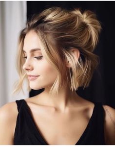 Haircut 2024 Trends Women, Ball Hair, Mommy Life, Good Hair Day, Outfits Winter, Short Bob Hairstyles