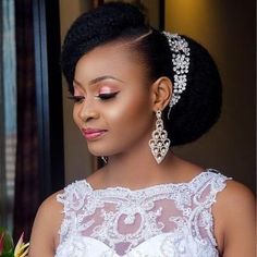 Bridal styles for natural hair African Wedding Hairstyles, Bridal Hair Updo, Pelo Afro, Black Bridal