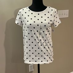 This Shirt Has Never Been Worn, No Smells Or Stains, Perfect Condition!! From A Smoke Free And Fur Free Home Black And Gold Shirt, Poka Dot, Gold Shirt, Dot Shirt, Roblox Shirt, Girls Graphic Tee, Old Navy Shirts, Navy Shirts, Girls Stripes