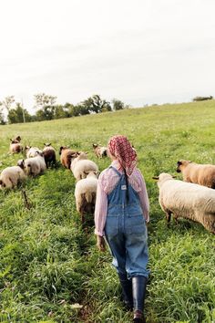 Homestead Style, Farm Fashion, Modern Farmer, Female Farmer, Farmer Girl, Farm Clothes, Farm Lifestyle, Ipad Kids, Sheep Farm