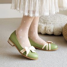 Gender: For Women Style: Fashion,KoreanOccasion: Casual,Party/Club,Office/Career,DressHeel Height: 3cmPlatform Height: 0.5cmSeason: Spring,Summer,Fall/Autumn,WinterPackage Contents: 1 x Shoes (Pair)Size Guide:28 = foot length 18.5-19cm (Foot width=6.5-7cm)29 = foot length 19-19.5cm (Foot width=7cm)30 = foot length 19.5-20cm (Foot width=7-7.5cm)31 = foot length 20-20.5cm (Foot width=7.5cm)32 = foot length 20.5-21cm (Foot width=7.5-8cm)33 = foot length 21-21.5cm (Foot width=8cm)34 = foot length 21 Green Flats With Rubber Sole And Round Toe, Green Closed Toe Flats With Rubber Sole, Green Round Toe Ballet Flats, Green Low Heel Flats For Spring, Spring Green Ballet Flats With Round Toe, Green Ballet Flats With Flat Heel, Shoes Princess, Mary Jane Shoes Flat, Flower Girl Shoes