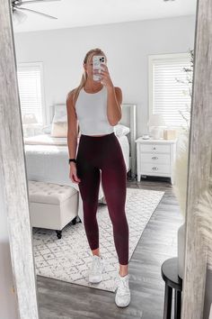 Covered Up Gym Outfits, Modest Cute Gym Outfits, Gym Outfits Girl, Burgundy Gym Outfit, Shein Workout Outfits, Gym Winter Outfits For Women, Workout Class Outfit, Cute Work Out Outfits, Burgundy Workout Outfit