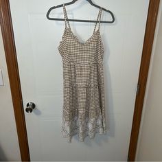 Never Worn Before. It’s Super Cute I Didn’t Try It On Before I Bought It And It’s Too Tight On My Chest. Casual Sleeveless Plaid Dress For Brunch, White Plaid Dress For Picnic In Spring, White Plaid Dress For Spring Picnic, White Cotton Plaid Dress For Brunch, Casual Gingham Cotton Midi Dress, White Sleeveless Plaid Dress For Summer, Plaid Cotton Midi Dress For Day Out, White Cotton Plaid Dress For Picnic, Casual White Plaid Dress For Spring