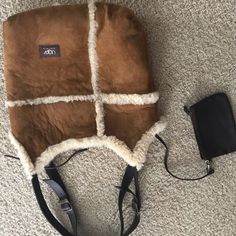 Beautiful Ugg Purse With Little Change Purse And Dark Brown Leather Details. Overall Good Condition Just Some Small Creasing That May Steam Out. Comes With Dust Bag Too. Ugg Purse, Ugg Purses, Ugg Bag, Change Purse, Dark Brown Leather, Womens Uggs, Dark Brown, Steam, Brown Leather