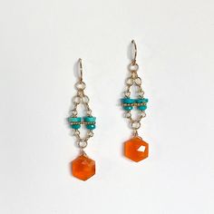 Dyi Earrings, Elegant Gold Earrings, Orange Carnelian, Earring Ideas, Wire Work Jewelry, Work Jewelry, Feminine Aesthetic, Design Jewelry, Elements Of Art