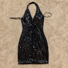 Never Worn Black Sequined Cocktail Dress. Halter Style Top, Form Fitting. Perfect Condition. Hollywood Dress, Fredericks Of Hollywood, Halter Style, Wearing Black, Top Styles, Black Dress, Cocktail Dress, Colorful Dresses, Hollywood