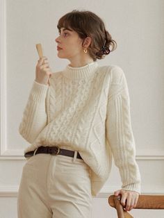 Raina Cable White Knit Sweater – Simple Retro Irish Sweater, Knit Sweater Outfit, White Knit Sweater, 가을 패션, White Sweater, Looks Style, Look Chic, Wool Sweaters, Sweater Outfits