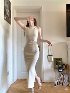 Daring Outfits For Women, Korean Formal Wear Women, Chinese Elegant Style, Bolero Outfit Dress, Rich Woman Outfits Classy Elegant Dress, Summer Elegant Dress Classy Chic, Old Money Outfit Women Aesthetic Dress, Korean Old Money Outfits, Elegant Looks Outfits