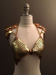 Cool scale work. Phoenix Costume, 2 Friends, Cosplay Tutorial, Bra Top