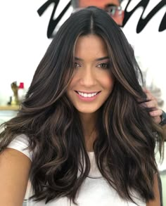 Dark Hair With Face Framing Highlights Curtain Bangs, Sunkissed Black Hair, Hair Color For Dusky Skin, Partial Balayage Black Hair, Highlights For Black Hair And Indian Skin, Level 4 Hair, Hair Highlights For Black Hair, Hair Highlights For Dark Hair, Highlights For Dark Hair