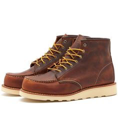 Taken from Red Wing’s heritage series, these Moc toe boots are inspired by traditional workwear styles and built to last. Made in the USA, they’re fitted with a Goodyear welt and Traction Tred rubber soles for durable wear to withstand all of your outdoor pursuits..Leather Uppers.Last: 105.Goodyear Welt.Traction Tred Rubber Sole.Made in Portugal Red Wing Women, Retro Camping, Moc Toe Boots, Red Wing Boots, Wing Shoes, Red Wing Shoes, Mens Outfit Inspiration, Workwear Fashion, Red Wing