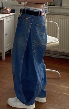 Diy Baggy Jeans, Jnco Jeans Outfit, Overalls Baggy, Carpet Looks, Baggy Clothes, Skate Wear, Mary J, Streetwear Men Outfits