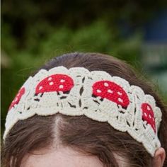 Mushroom Crochet Hair Band Crochet Mushroom Necklace, Crochet Mushroom Headband, Mushrooms Crochet, Mushroom Crochet Pattern, Crochet Hair Band, Invisible Join, Mushroom Crochet, Crochet Gift Ideas, Blue Flower Crown