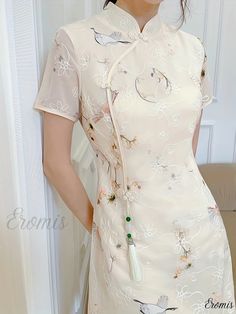 Eromis - Vintage Crane Pattern Cheongsam Dress with Mandarin Collar - Elegant Womens Qipao Dress Crane Pattern, Qipao Dress, Bird Pattern, Cheongsam Dress, Bird Patterns, Cheongsam, Dress Vintage, Vintage Fabric, Mandarin Collar