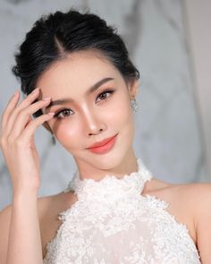 Soft Glam Graduation Makeup, Timeless Makeup Looks, Asian Soft Glam Makeup, Thai Bridal Makeup, Asian Glam Make Up, Thai Makeup Looks, Korean Bridal Makeup, Makeup Thailand, Graduation Look Makeup