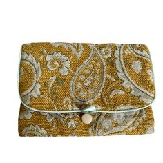 "Vintage pouch / organizer / wallet, yellow and white filigree with floral pattern, metal Talon zipper, zippered pouch, makeup or glasses pouch, measures approx: 6.5x5\", preowned and has fading on the lining - see photos small bag pouch retro 1970s 70s mustard olive" Glasses Pouch, Utility Pouch, Pouch Makeup, Essentials List, Pouch Organizer, Zippered Pouch, Office Essentials, Wallet Organization, Toiletry Storage