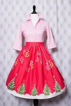 Kitschy Christmas Novelty Print Circle Skirt Limited Edition - Coming soon! Pinup Style Clothing, Poodle Skirts, Vintage Christmas Dress, Cafe Inspiration, Christmas Wardrobe, Kitschy Christmas, Wardrobe Vintage, Xmas Wishlist