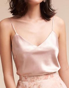 Satin Top Outfit, Bridesmaid Separates, Cami Outfit, Outfit Elegantes, Diy Sewing Clothes, Bride Clothes, Looks Chic, Ladies Dress Design