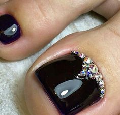 Black Toe Nails With Design, Black Pedicure Toenails, Nail Design Red