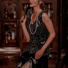 The Roaring 20s Aesthetic, Peaky Blinders Fashion Women, 1920's Aesthetic, Roaring 20s Aesthetic, 1920 Aesthetic, Hogwarts Oc, Twenties Style