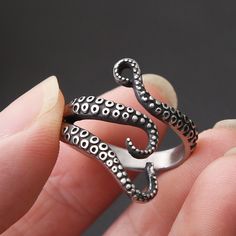 Retro Pirate Octopus Men's Ring Punk Biker Ring For Men Women Viking Stainless Steel Octopus Ring Pirate Octopus, Women Viking, Goth Ring, Octopus Ring, Punk Rock Jewelry, Vintage Octopus, Goth Accessories, Biker Rings, Retro Ring