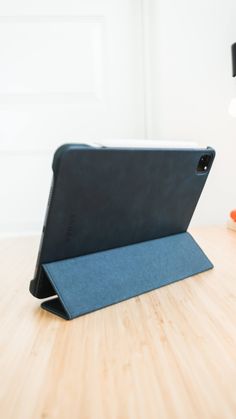 Add a touch of smooth, rich leather to your iPad Pro and iPad Air. With a protective microfiber interior, the Mav's full grain leather exterior complements your iPad Pro and iPad Air while staying true to our minimal design. The magnetic cover with a hidden closure allows your iPad to sleep when closed and wake when opened, and has no bulky strap so it's slim and easy to carry.