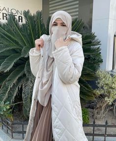 Outfits Muslim, Muslim Lifestyle, Modest Fashion Outfits, Niqab, Retro Outfits, Sky Photography, Celebrities Female, Modest Fashion, Most Beautiful