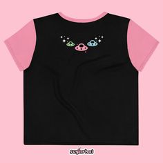 Pastel goth crop tops with super kawaii flying kitty cat.Perfect for people who looking to become one with the void.Super light & softOriginal artwork not found in storesPlus sizes availableCreepy cuteSizing tip: the best way to get the right size is to measure a shirt that fits you just how you like and compare those measurements to the size guide below.Since these are handmade tops, the measurements can vary by about an inch.Size Guide (measured flat in inches)XS: width 18 1/8 - length 18 Goth Plus Size, Goth Tops, Handmade Tops, Cute Nerd, Pastel Goth Outfits, Aesthetic Grunge Outfit, Super Kawaii, Witch Outfit, The Void