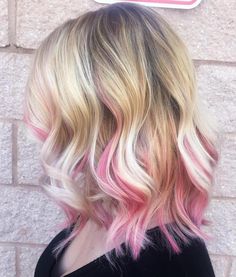 Roze highlights Blonde Hair Color With Pink, Hair Color With Pink Highlights, Kids Hair Color Ideas Girls Fun, Blonde And Pink, Pink Hair Highlights, Haircut 2023, Pink Streaks, Blonde Lob