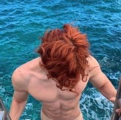 augusto gray ☾⋆ el juego de la reina; wattpad Curly Red Hair Boy, Masc Hair, Red Head Boy, Red Hair Boy, Red Hair Men, Cute Ginger