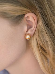 Sphere ear stud designed by Kathleen Whitaker. This round 14k yellow gold stud is 1,2 cm. Sold individually Kathleen Whitaker, Floating Earrings, Gold Sphere, Cascade Necklace, Hammered Hoop Earrings, Ear Clips, Affordable Jewelry