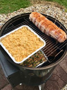 hot dog and macaroni and cheese on the grill