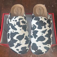 Brand New Hot Cakes Brand Cow Print Slip On Clogs Cake Branding, Birkenstock Style, Hot Cakes, Leather Clogs, Black White Fashion, Cow Print, Mule Clogs, Mules Shoes, Black Suede