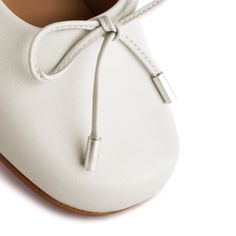 Elegant and versatile, our Belinda ballet flats will pair perfectly with almost any outfit. This classic silhouette has been a mainstay for chic European ladies for decades and for good reason. With our Flexlite construction, square toe and tidy bow on top, these tick all the boxes: stylish, comfortable & durable. Details: Handmade in Italy Italian leather upper Flexlite sole is super flexible Flexlite construction is feather-light and molds to your feet Cushioned memory foam insole with arch su Feather Light, Ticks, Italian Leather, Ballet Flats, Bucket Bag, Memory Foam, Leather Upper, Ballet, Slip On