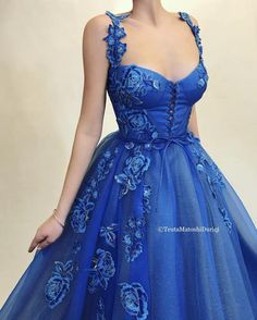 Organdy Fabric, Steampunk Mode, Sparkling Fabric, Sapphire Dress, Teuta Matoshi, Floral Prom Dresses, Prom Dresses Sleeveless, Sapphire Color, Fairytale Dress