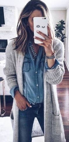 31 Cardigan and Sweaters You Should Buy This Winter/Fall To Keep You Hot - Style Spacez Isabella Grace, Sweaters Outfit, Jeans Blouse, Jeans Cardigan, Fall Cardigan, Jean Shirt, Hair Idea, Hot Style, Double Denim