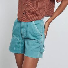 These Shorts By Bdg From Urban Outfitters Feature A High-Rise, Relaxed Leg, Zip Fly, Utility Detailing At The Legs, And A Cutoff Hem. Color: Turquoise/Blue Size: 25 Same Or Next Day Shipping Skirt Y2k Outfits, Lesbian Fashion, Y2k Outfit Ideas, Carpenter Shorts, Thrifted Outfits, Skirt Y2k, Jeans Y2k, Y2k Outfits, Fashion Inspo Outfits