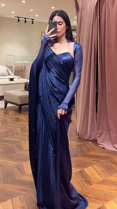 Saree Styles For Farewell, Farewell Dresses, Sarees For Girls, Trendy Outfits Indian, Bridesmaid Saree, Fancy Sarees Party Wear, Traditional Indian Dress