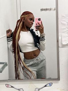 Auburn And Blonde Knotless Braids, Black Knotless Braids With Blonde Patch, Color Combos For Knotless Braids, Red And Blonde Hair Color Black Women Braids, White And Ginger Braids, Cute Color Braids For Black Women, Orange And Blonde Box Braids, Black Braids With Blonde Ends, 2 Color Braids For Black Women