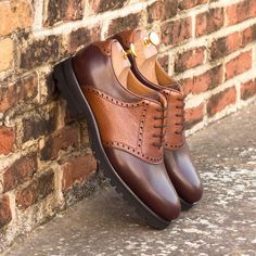 CUSTOMIZE Mens Saddle Shoes, Saddle Shoe, Artistic Shoes, Saddle Oxfords, Designed Shoes, Gentleman Shoes, Custom Design Shoes, Saddle Shoes, Shoes Too Big