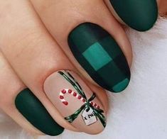 Subtle Nail Art, Xmas Nail Art, Subtle Nails, Snowflake Nails, Winter Nail