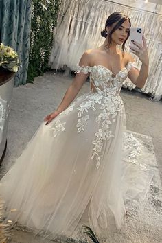 Elegant Long A-line Off-the-shoulder Sweetheart Appliques Glitter Wedding Dress Off Shoulder Tulle, Glitter Wedding Dress, Embroidered Wedding Dress, Prom Dresses Long Lace, Pretty Wedding Dresses, Sophisticated Bride, Graduation Dresses, Glitter Wedding, Sweetheart Dress