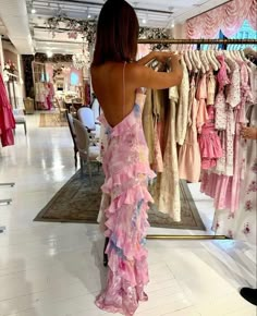 Hot Prom Dress, Pink Spaghetti, Robes Glamour, Prom Dress Inspiration, Black Prom Dresses, Prom Dresses Lace, Prom Dresses Blue, True Religion Jeans, Hoco Dresses