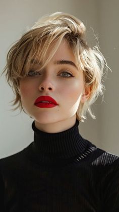 Long To Short Hair, Messy Short Hair, Short Hair Color, Trending Hairstyles, Hairstyles For Short Hair, Short Blonde Hair, Red Lipstick, Long Curly Hair