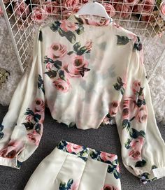 Feminine Rose Print Blouse, Elegant Floral Print Tops For Garden Party, Floral Print Long Sleeve Sets For Spring, Spring Sets With Floral Print And Long Sleeves, Spring Brunch Sets With Floral Print, Beige Long Sleeve Floral Print Sets, Beige Long Sleeve Sets For Spring, Beige Floral Print Sets For Spring, Cream Floral Print Feminine Blouse