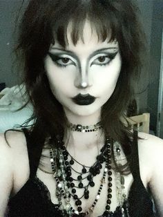 #tradgoth #tradgothmakeup Glam Goth Makeup Looks, Trad Goth Vampire Makeup, Gothic Makeup Halloween, Gothic Makeup Ideas Dark Beauty, Goth Hair And Makeup, Gothic Makeup Easy, 90s Gothic Makeup, Goth Makeup Looks Trad, Goth Trad Makeup