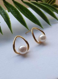 Customer Gifts, Thoughtful Gifts For Her, Pearl Bridal Jewelry, Luxe Jewelry, Freshwater Pearl Earrings, Freshwater Pearls Earrings, Earrings In Gold, Pearl Set, Timeless Jewelry